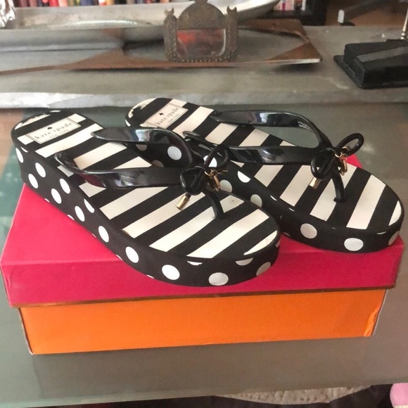 kate spade Shoes - 🇺🇸 Kate Spade ♠️ flip flops - marked 8 fits 7.5
